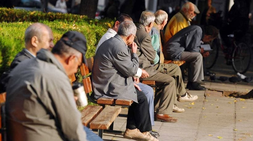 Μελέτη σοκ: Η Ελλάδα γερνάει και μικραίνει – «Ούτε 9 εκατομμύρια πληθυσμός μέχρι το 2050»